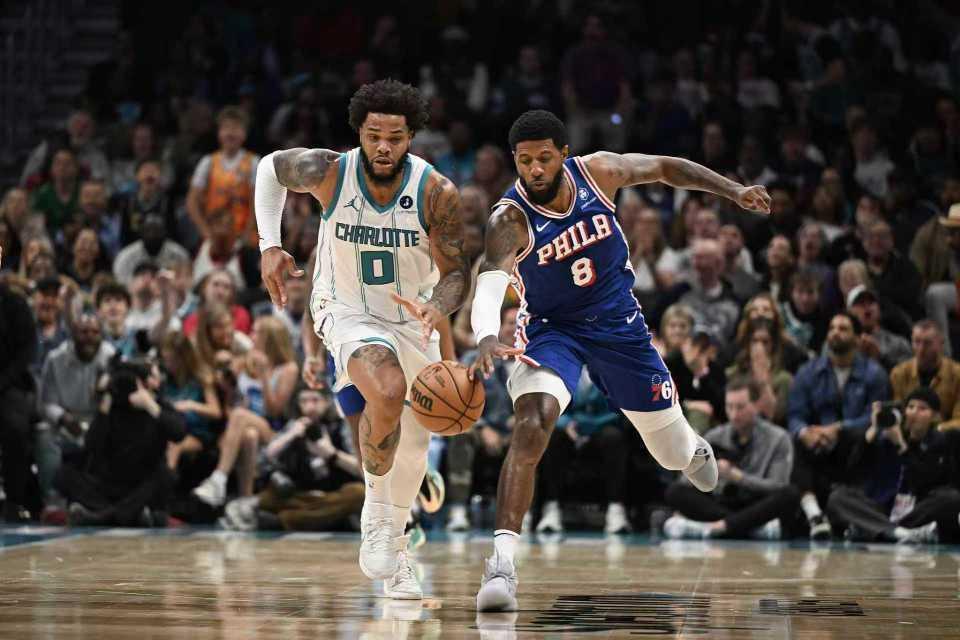  三巨头重合与战术重塑：81分背后的进攻效率深度解析 体育新闻