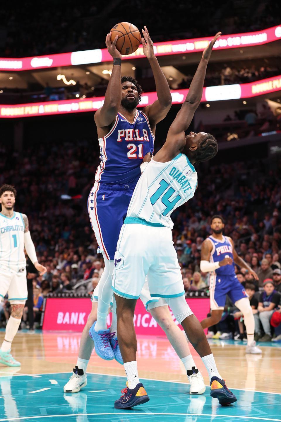  三巨头重合与战术重塑：81分背后的进攻效率深度解析 体育新闻