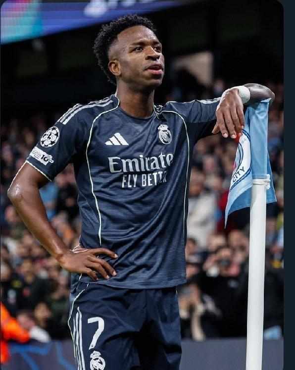  皇马七战曼城，五度淘汰蓝月；宿敌之路漫漫。 体育新闻 皇马七战曼城，五度淘汰蓝月；宿敌之路漫漫。 体育新闻