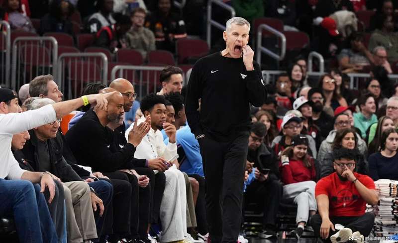  公牛换帅深层逻辑：莱因斯多夫从"放手老板"到"躬身入局"的转型宣言 体育新闻